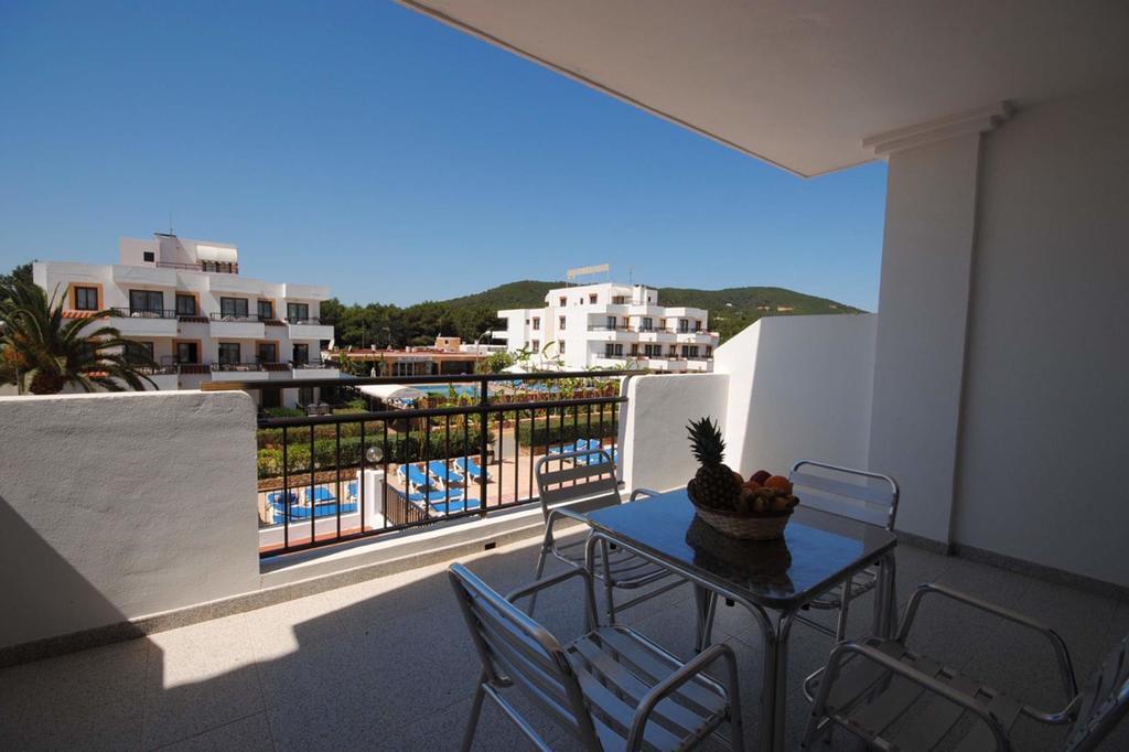 Casa Luis Apartments Santa Eularia des Riu Camera foto