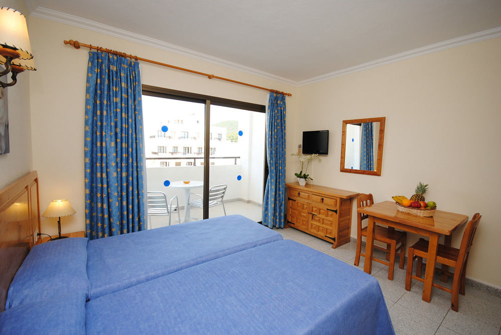Casa Luis Apartments Santa Eularia des Riu Esterno foto