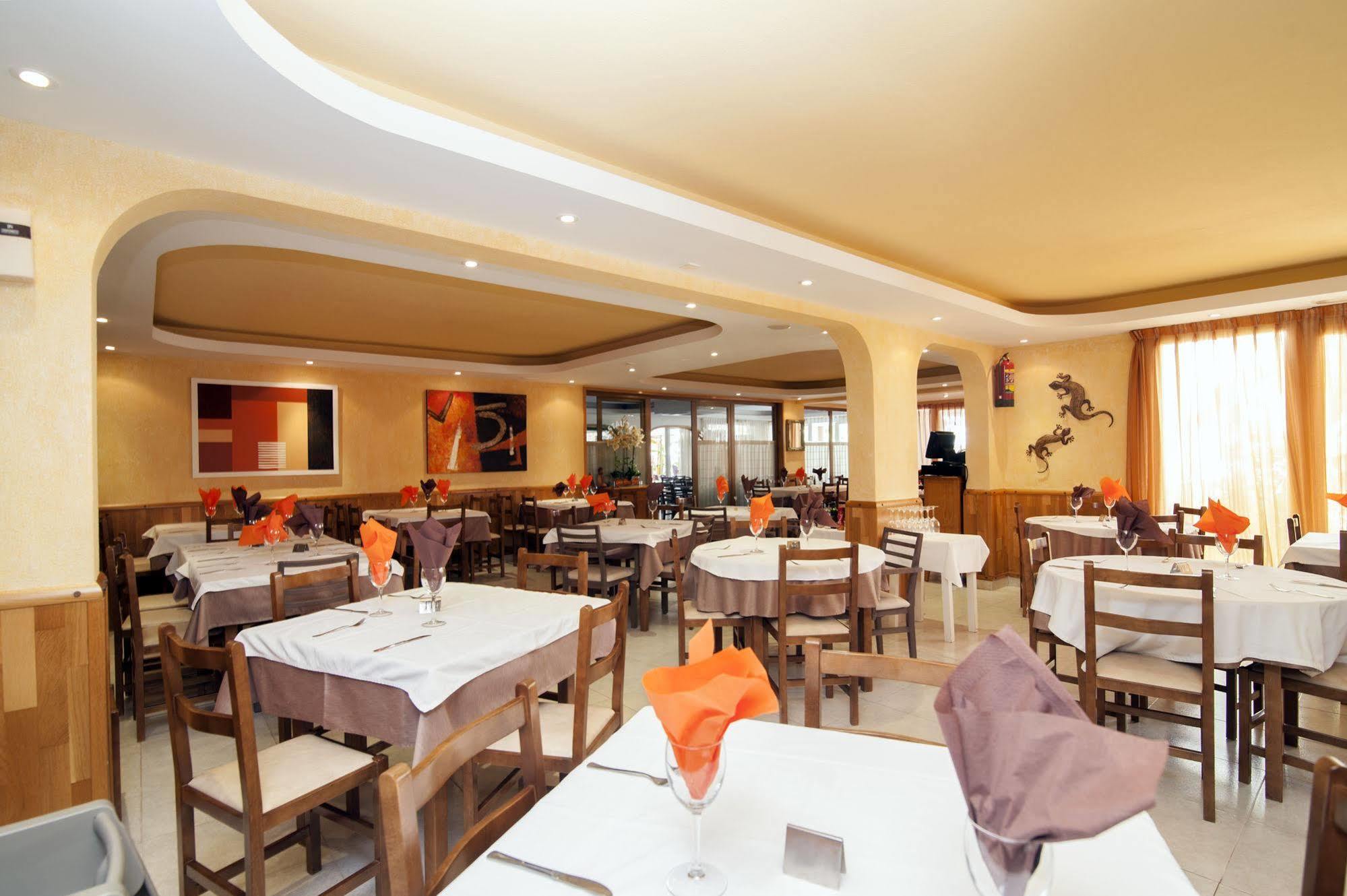 Casa Luis Apartments Santa Eularia des Riu Esterno foto