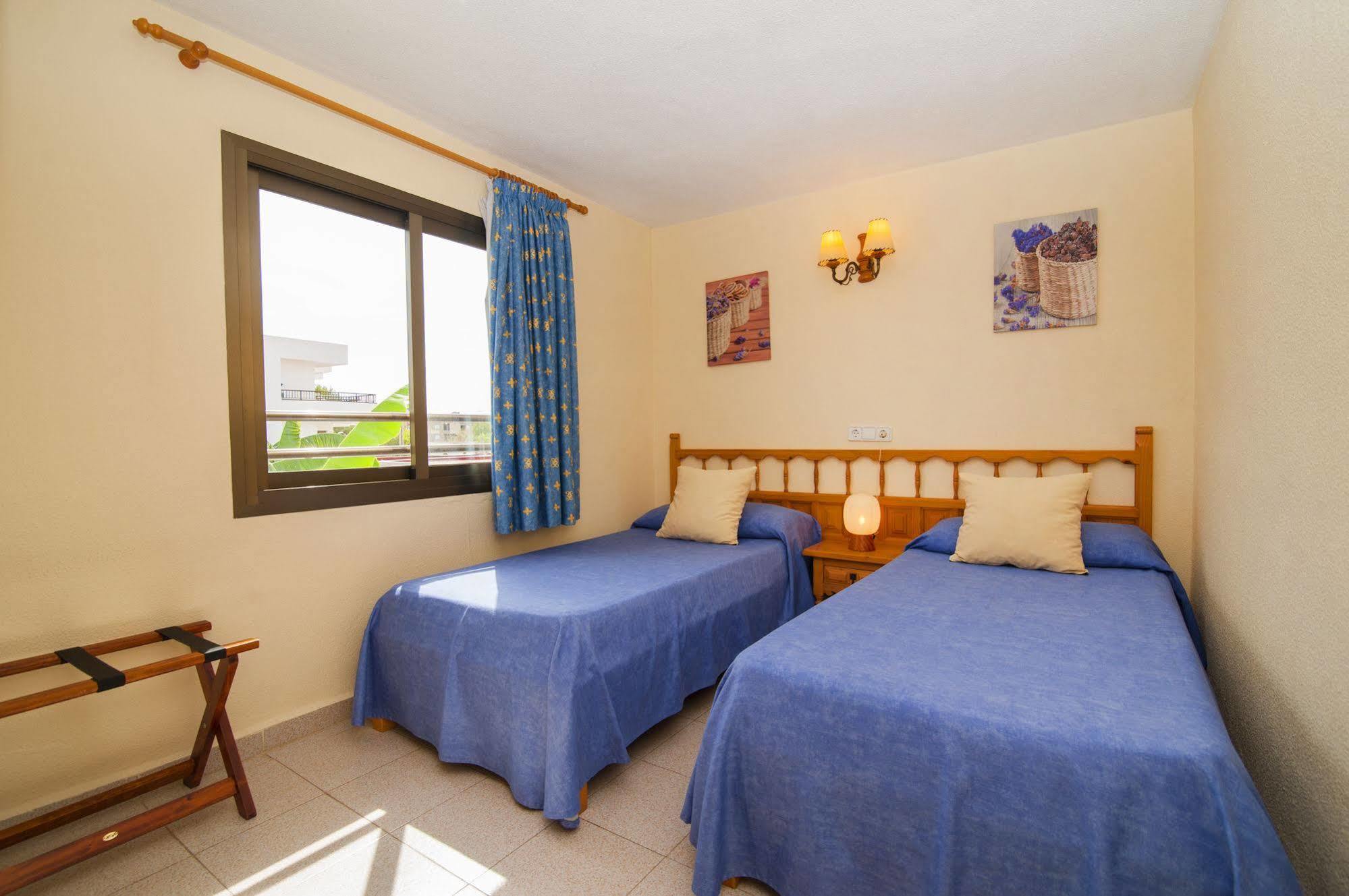Casa Luis Apartments Santa Eularia des Riu Esterno foto